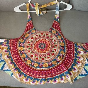 Billabong pattern crop top